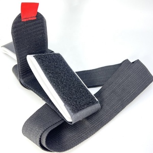 Cinghia Regolabile a Doppio Lato in Nylon per Borsa da Sci, Tracolla per Bastoncini da Sci e Attrezzatura - Cintura per Trasporto a Mano con Gancio Resistente - Product Image 5