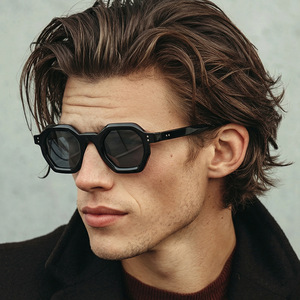 Gafas de Sol Retro Ámbar Poligonales para <span class=keywords><strong>Mujer</strong></span> 2026, Gafas de Moda <span class=keywords><strong>Hexagonales</strong></span> Pequeñas con Remaches UV400, <span class=keywords><strong>Lentes</strong></span> Transparentes Decorativas de Tendencia - Product Image 5