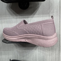 Baskets décontractées respirantes en maille Flyknit à enfiler, style sportif, légères, souples, à semelle épaisse, amortissantes et antidérapantes pour la marche