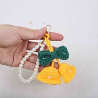 Handgefertigter Baumwoll-Häkel-Weihnachtsbär Schlüsselanhänger Garn-Anhänger Niedlicher Cartoon-Taschenanhänger Feiertagsgeschenk Ornament für Kinder 5-7 Jahre
