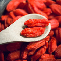 Baies de Goji Séchées Biologiques de Qualité Supérieure en Gros (UE) 180 Grains/50g Sucrées Sans Additifs pour Mélange de Grains et Céréales