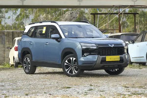 Nuevo Wuling Starlight 560 Gasolina PHEV, SUV Eléctrico de 500 km, 5 Plazas, 5 Puertas, Volante a la Izquierda, Vehículo Nuevo - Product Image 4