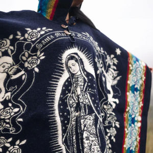 Châle <span class=keywords><strong>Alpaga</strong></span> d'Hiver Fait Main Virgen De Guadalupe Notre Dame Guadalupe Imprimé Mexicain Vierge Marie Design <span class=keywords><strong>Poncho</strong></span> pour Enfants - Product Image 3