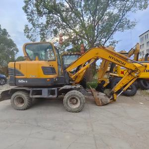 Mini-excavatrice sur pneus Hyundai 6 tonnes 60W d'origine coréenne, en excellent état, moteur et boîte de vitesses testés et inspectés, VENTE - Product Image 4