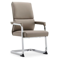 Chaise pivotante moderne en cuir noir à dossier moyen avec inclinaison réglable en hauteur sur roulettes pour utilisation en bureau et en salle de conférence