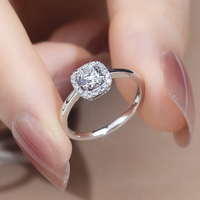 Bague de fiançailles halo pour femme Messi Jewelry MSR-918 en or 18 carats avec diamant de laboratoire rond 0,5 ct D VVS2