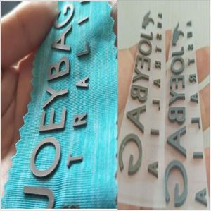 Étiquette en caoutchouc silicone personnalisée de 1 mm d'épaisseur, impression 3D en relief, logo de marque, autocollants de transfert thermique en plastisol pour vêtements de sport - Product Image 2