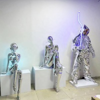 Personnalisé grande galvanoplastie Humaniod Sculpture luminaires lampes d'exposition moderne abstrait Figure lampadaire décoratif