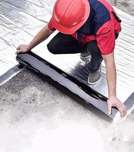 Bande d'étanchéité pour toiture imperméable, auto-adhésive, en bitume, pour la réparation des fuites - Product Image 5