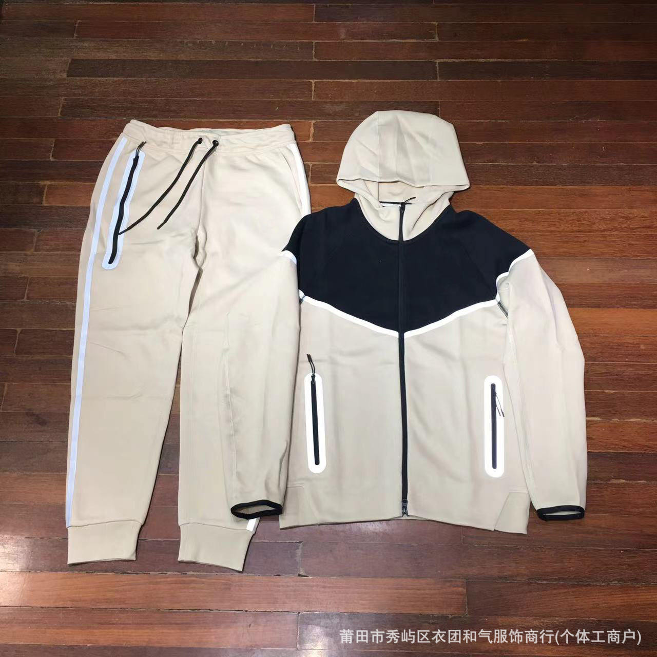 กางเกงสีเทาอ่อน