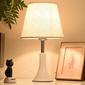 Minimalist Style Desk Lamp Eye-Protection Features for Study Living Room Bedroom Romantic Hotel Bedroom Sets Features Adjustable - Product Image 2