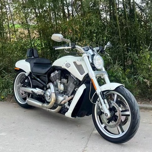 Harley-Davidson V-Rod Muscle VRSCF 1250cc, moto cruiser d'<span class=keywords><strong>occasion</strong></span>, moteur V-Twin américain d'origine, état parfait, à vendre - Product Image 1