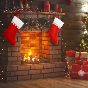 Yuyang 12 chaussettes de Noël en feutre pour cheminée, chaussettes suspendues rouges en tissu non tissé avec bordure dorée - Product Image 5