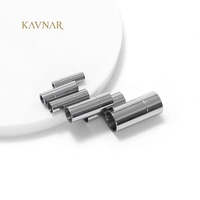 KAVNAR Bijoux de mode minimalistes de luxe léger en acier inoxydable poli avec fermoir cylindrique à poussoir, vente en gros