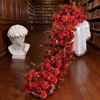 Décoration de scène de banquet personnalisable avec arche florale longue en fleurs artificielles en soie, idéale pour les mariages – Produit phare