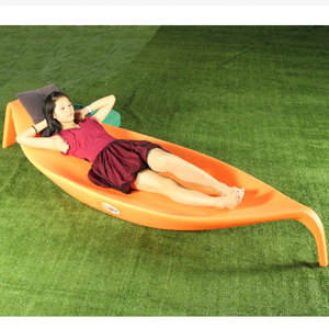 Patio Designer Daybed Sun Bed Meubles en forme <span class=keywords><strong>de</strong></span> feuille Chaises d'extérieur en <span class=keywords><strong>plastique</strong></span> Hôtel Plage Piscine Chaise longue - Product Image 1
