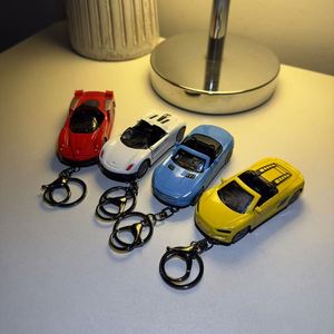 Porte-clés Mini Voiture de Sport 1:64, Pendentif Créatif Dessin Animé pour Sac à Dos, Décoration Suspendue pour Couple, Jouet, Petit Cadeau, Vente en Gros - Product Image 4