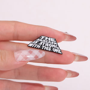 Il sarcasmo è forte con questo uno smalto spille umorismo divertente citazioni in metallo distintivo con risvolto zaino spille regalo per gli amici - Product Image 1