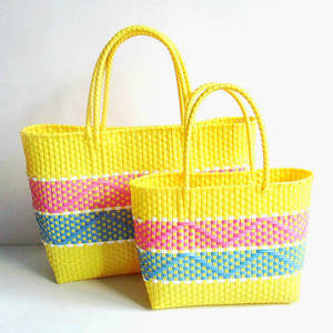 Nuevo diseño de moda hecho a mano playa tejido Tote mujeres plástico tejido bolsa - Product Image 4