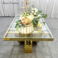 Luxuriöse Party-Dekorationen: Couchtische aus Edelstahl mit Gold und Glasplatte für Hochzeiten und Veranstaltungen