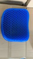 Coussin de siège carré en gel orthopédique en mousse à mémoire de forme avec maille pour sciatique, coussin de chaise en gel en forme de U
