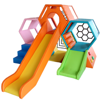 Rainbow Honeycomb Soft Climb and Slide Combo Set Bee Hive Daycare Maze Juego Interior Playground Kids Soft Play Set para preescolar