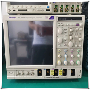 Nouvel oscilloscope à signaux mixtes Tektronext DPO70804 33 GHz avec garantie d'un an - Product Image 1