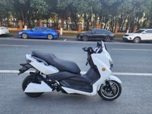 <span class=keywords><strong>Scooters</strong></span> Eléctricos de 72V Fabricados en China con Motores de 2000W-5000W y Velocidades de 60-120km/h, Se Venden como Motocicletas - Product Image 5