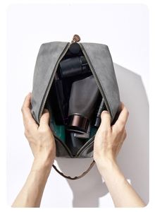 <b>Men'S</b> <b>Toiletry</b> <b>Bag</b> Large Capacity Custom Logo Wholesale Luxury Cosmetics <b>Bag</b> <b>Man</b> Designer Pu Organizer With Handle <b>for</b> Travel - Product Image 2