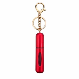 Llavero <span class=keywords><strong>de</strong></span> lujo sencillo con botella <span class=keywords><strong>de</strong></span> perfume, colgante <span class=keywords><strong>de</strong></span> peluche portátil para bolso, bonito decantador <span class=keywords><strong>de</strong></span> perfume <span class=keywords><strong>de</strong></span> 5ml con llavero - Product Image 2