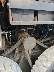 Pavéuse à <span class=keywords><strong>béton</strong></span> asphalteuse sur roues XC MG-RP452 d'occasion de 2016, largeur de pavage de 2 à 4,5 m, capacité de 240 t/h, moteur et pompe de 73,5 kW - Product Image 5