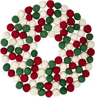 120pcs手作りウールフェルトボール白赤緑DIYポンポンクリスマス花輪の木と暖炉バナーホリデーデコレーション工芸品