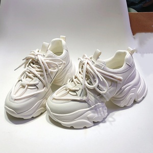 <span class=keywords><strong>Scarpe</strong></span> Sportive Casual da Donna Estive Traspiranti 2024 Nuove con Rete e Suola Spessa, Modello Trendy che Valorizza la Figura - Product Image 3