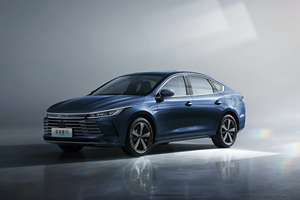 BYD Destroyer 05 2025, SUV compact 5 portes et 5 places, 100% électrique, avec une autonomie de 401 à 500 km, batterie de 50,6 kWh - Product Image 3