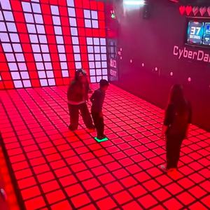 Jeux de sol interactifs à projection : Piste de danse LED moderne avec système de jeu interactif – Jeu actif pour tous les âges - Product Image 5