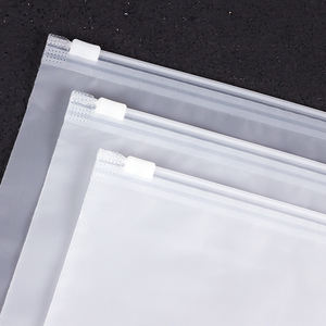 Logotipo impreso Resellable Poly <span class=keywords><strong>Pe</strong></span> Ropa Camisetas Bolsa Cremallera esmerilada personalizada Embalaje de plástico Bolsa con cierre de cremallera para ropa - Product Image 6