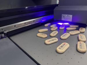 Imprimante UV à plat numérique A2 pour skateboard, machine d'impression UV pour balles de <span class=keywords><strong>tennis</strong></span> et de golf, pour stylos - Product Image 4