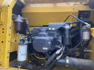 Excavadora Komatsu PC220 usada sobre orugas en buenas condiciones, precio barato de venta con componentes centrales, engranaje de caja de cambios de motor PLC en China - Product Image 4