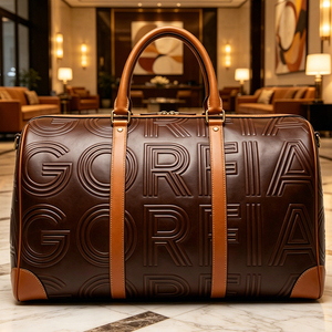 Bolso de Viaje Deportivo de Fin de Semana de Gran Capacidad, de Cuero Vegano con Logotipo de Marca Original en Relieve, de Lujo y Personalizado - Product Image 4