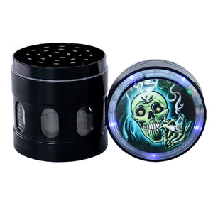Accessoire pour fumeurs, moulin à herbes en métal personnalisé de 63 mm, moulin à <span class=keywords><strong>tabac</strong></span> portable à 4 pièces avec lumière LED - Product Image 4