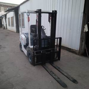 Montacargas diésel TCM japonés usado de 2024, 3 toneladas, equipo de manejo de materiales para almacén, montacargas 4x4, plataformas de trabajo apiladoras - Product Image 5
