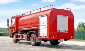 Camion-citerne à eau incendie tout-terrain Howo 4x2 4x4 de 4 tonnes, véhicule de prévention des incendies forestiers - Product Image 2