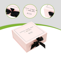 Vente en gros de coffrets cadeaux roses personnalisés de qualité supérieure pour cosmétiques kits d'emballage de sérum d'huile essentielle éponge à poignée d'impression de gaufrage
