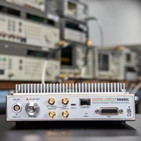Analyseur de spectre en temps réel Signal Hound SM435C 100kHz-43.5GHz 160MHz IBW 1THz/s Sweep 10GbE SFP+ Récepteur de surveillance 1 an