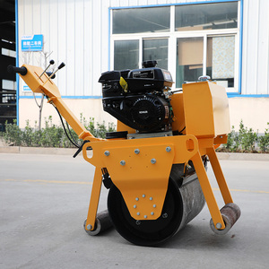 Compacteur de route à double tambour de type rouleau, spécial travaux de terrassement profonds, pour l'entraînement à vélo sur route - Product Image 4