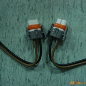 Conector Automotriz Olt de 3 Posiciones, Enchufe de Plástico Negro para Vehículos General Motors, Modelo Olt 001002003004005 - Product Image 2
