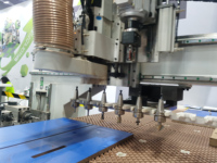 Machine à mortaiser et à percer les charnières pour portes en bois CNC Foshan, centre pour meubles, armoires et placards
