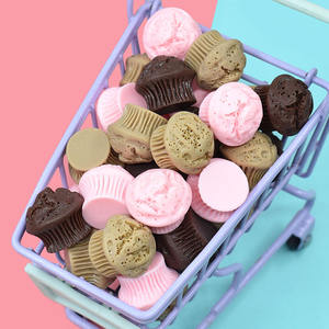 Abalorios de resina 3D con forma de cupcake, cabujones de resina Kawaii para simulación de comida en miniatura para casas de muñecas, para la fabricación de joyas DIY y pulseras - Product Image 4