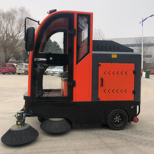 Electric Ride On Sweeper 42 Gal Hopper 700Mm Main Brush For Factory Industrial Park Cleaning - Product Image 2