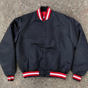 Chaqueta Universitaria Vintage Personalizable, 100% Lana, Reversible, Talla XS, Bordada, Botones de Mezclilla 3D, Servicio OEM Disponible - Product Image 1